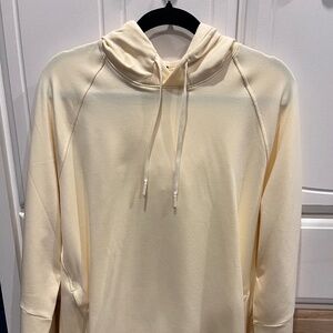 CITY SWEAT PULLOVER HOODIE